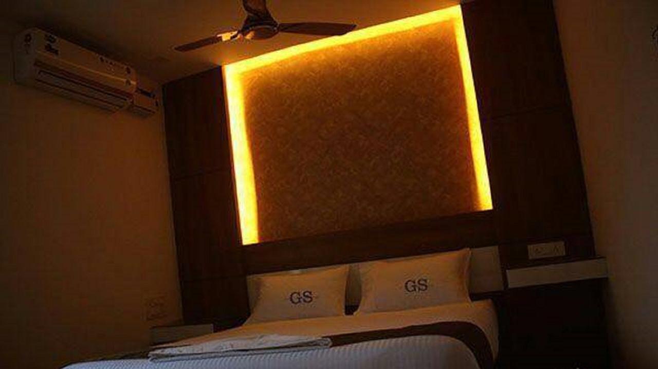 The Galaxy Suites Kochi Exterior foto
